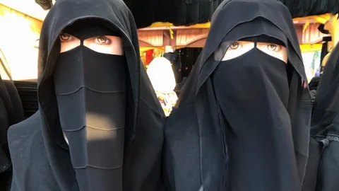 Niqab on mannequin Stock Footage 88572583