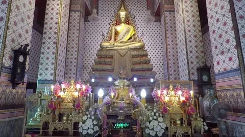 Niramitr Buddha Statue, Wat Arun Temple Compound, Bangkok, Thailand 스톡 동영상 291263652