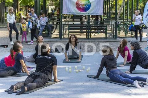 Nirvana fitness with music class on the street Stock Photos