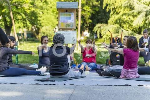 Nirvana fitness with music class on the street Stock Photos
