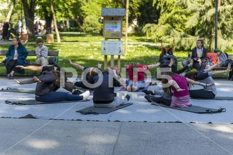Nirvana fitness with music class on the street Stock Photos