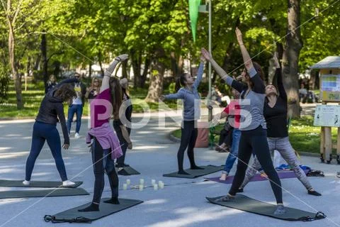 Nirvana fitness with music class on the street Stock Photos