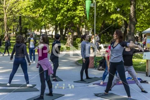 Nirvana fitness with music class on the street Stock Photos