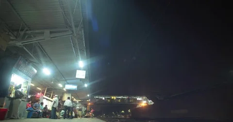 Nizamuddin Railway Station Time Lapse Stock Footage 72995899