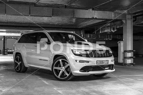 Nizhnevartovsk, Russia - July 31, 2016: Jeep Grand Cherokee SRT Stock Photos