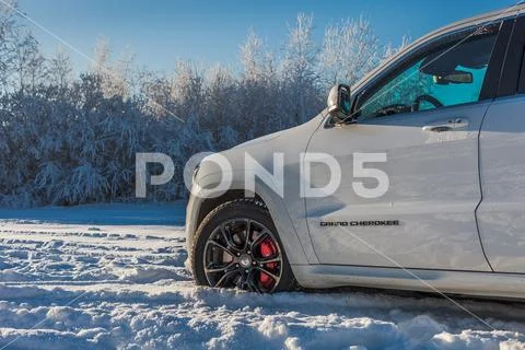 Nizhnevartovsk, Russia - November 21, 2015: Jeep Grand Cherokee SRT Stock Photos