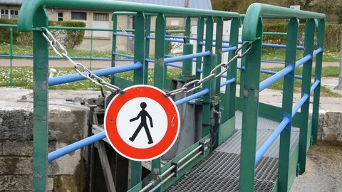 No access Stock Footage 88578495