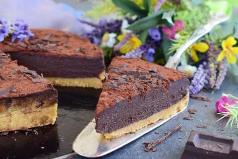 No bake cake, biscuit base with cocolate ganash Stock Photos