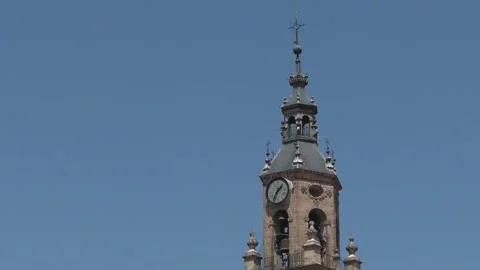 No changes in the Basque Country: temperatures remain high, Vitoria, ES - 21 Jul Vídeos de archivo 340227540