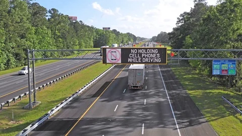 No Distracted Driving Stockbeeldmateriaal 106600375