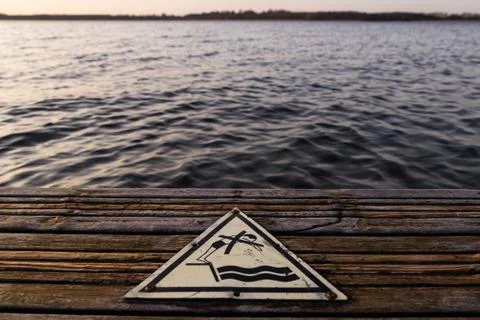 No diving sign Stockfoto's
