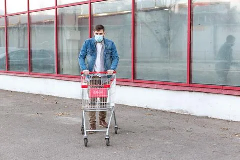 No food problem, panic buying food. Purchases in fear of coronavirus, virus,  Stock Photos