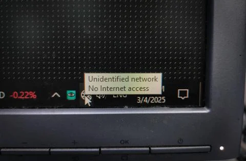 No internet access notification notice displayed on a computer screen Stock Photos