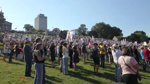 No Kings Protest on the Nashville State Capitol Grounds Vídeo Stock 320679776