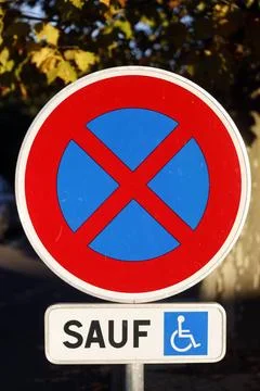  No parking, except for the handicapped. Logo handicapped 016798 002  Stock Photos