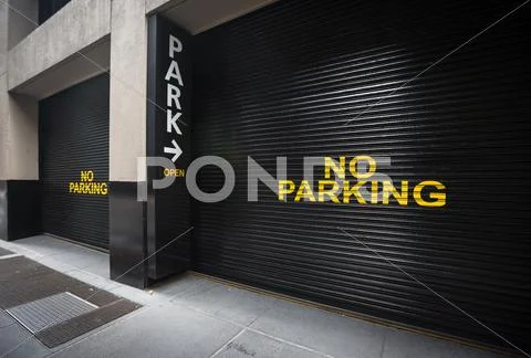 No Parking sign Stock Photos