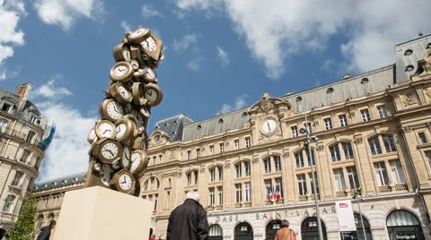No time to loose, time constraint in front of gare saint Lazare in Paris Stock Footage 50027150