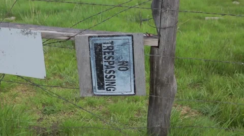 No trespassing sign Stock Footage 49099634