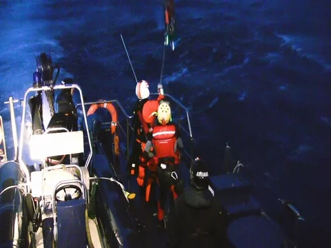 Nocturne rescue training. Stock Footage 106835608