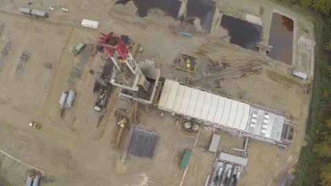 Nodding donkey pump. View from the drone on the forest. Video stock 103797025