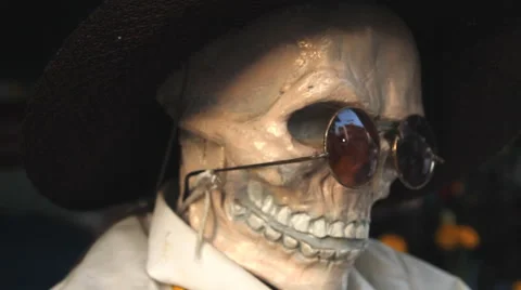 Nodding head skull Video stock 59824989