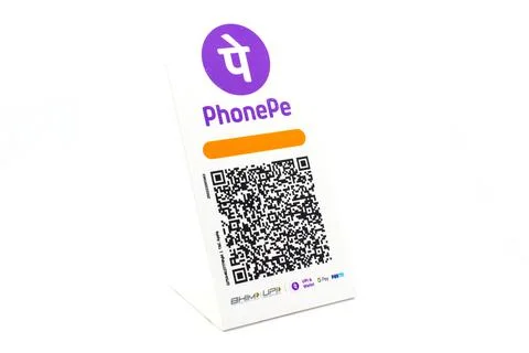 Noida , utter pardesh , india - june 11 2022 , A picture of QR code with sele 库存照片