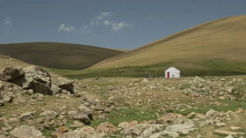 Nomadic Yurt in Mountain Valley Assy Plateau Kazakhstan Vidéo 334047763