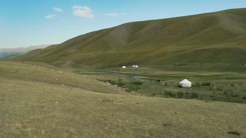 Nomadic Yurts and Grazing Animals Assy Plateau Kazakhstan Vidéo 334047772