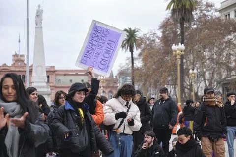 Non-binary march in Buenos Aires, Argentina, calling for respect and equality Stock-Fotos