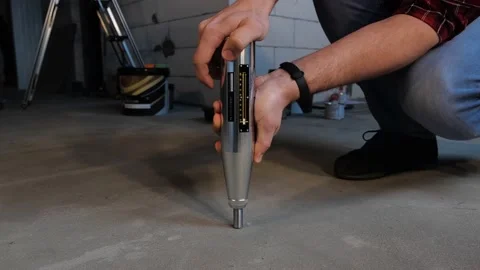 Non-destructive testing of concrete. strength and adhesion tester, sclerometer Vídeos de archivo 157429203