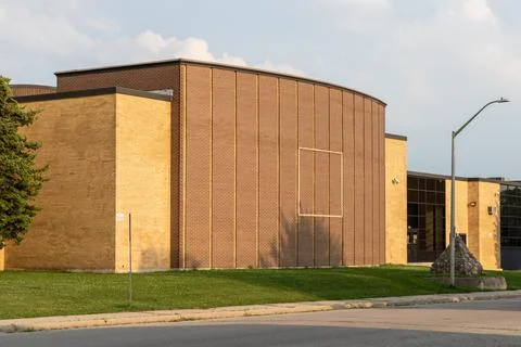 Non-identifying high school building in Ontario, Canada Stock Photos