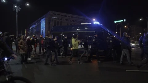 Non-violent protest against corruption and Romanian Government justice decrees Stock Footage 104076701