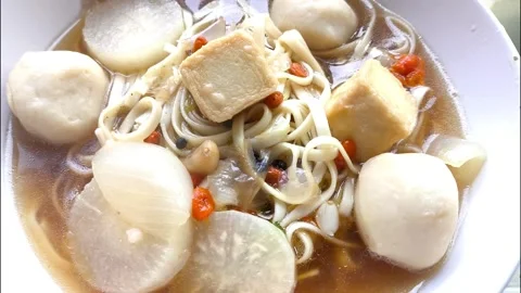 Noodle with soup 動画素材 331550487