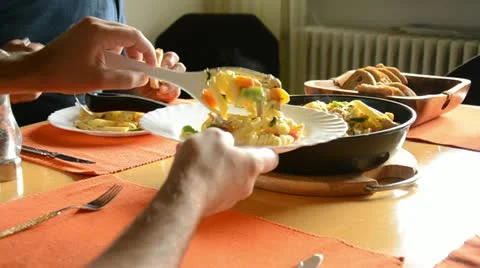 Noodles in a pan Video stock 11549535