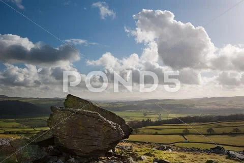 Norber erratics landscape in yorkshire dales national park Stock Photos