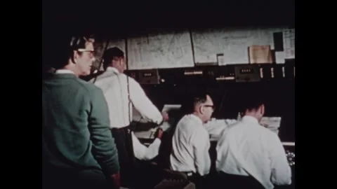 NORTH ATLANTIC - 1950s - FAA operators and USAF men and women work in tandem to 스톡 동영상 340666338