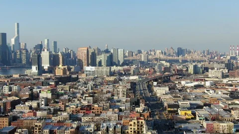 North Brooklyn streets facing Long Island City across the creek 스톡 동영상 102293519