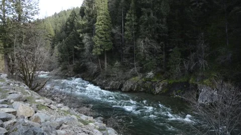 North Fork of the Yuba River in historic Downieville, CA. Stock-Footage 152585032