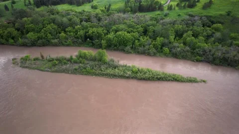 North Saskaatchewan River in Edmonton, Canada, Flood Event 库存影片 337910941