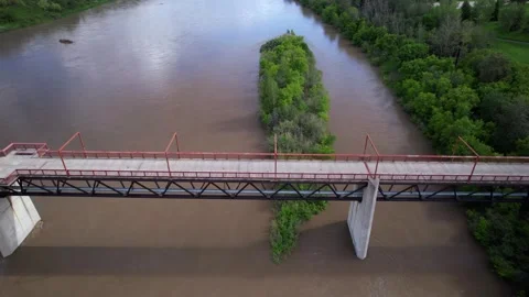 North Saskaatchewan River in Edmonton, Canada, Flood Event 库存影片 337910947