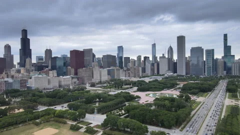 North View LakeShore Drive Pull in Stock Footage 163273124