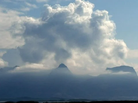 Northern Cloud Mountain Stock Footage 490227
