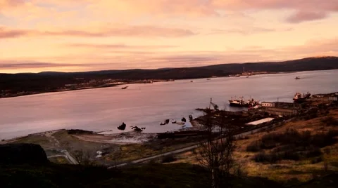 Northern nature with elements of the city Vidéo 68713994