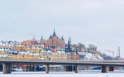 Northern Sodermalm and the bridge to Riddarholmen in winter Stockholm Foto stock