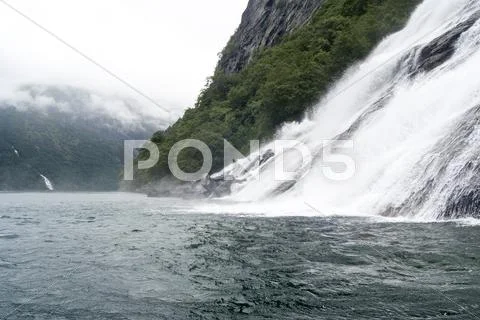Norway - Bridal Veil Falls - Geirangerfjord Stock Photos