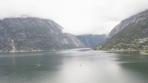 Norwegian Town Eidfjord Vídeo Stock 84331615