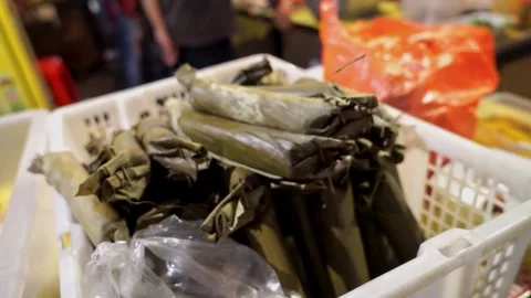 From not focusing while approaching to being focused on the object of lontong Stock Footage 268515751