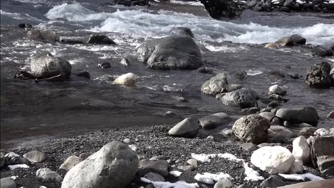 Not freezing mountain river in winter. Video stock 123109144