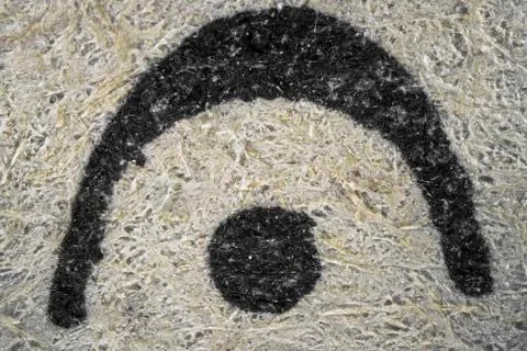 Note sign on old paper, macro texture Foto stock