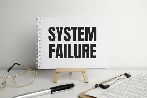 Notepad with text System Failure. White background. Business concept Foto stock